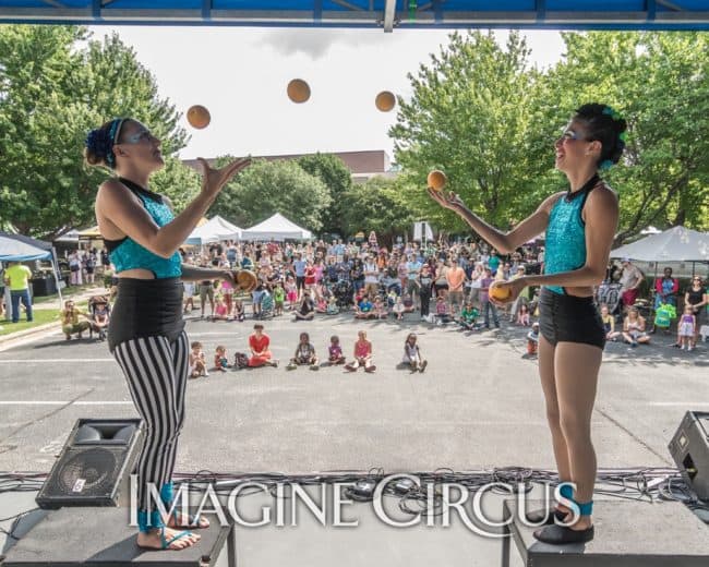 Katie, Kaci, Partner Acrobatics, Acro Duo, Juggler, Imagine Circus, Photographer Brooke Meyer