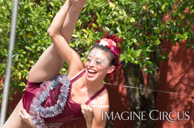 Kaci, Acrobat, Mum Fest, Imagine Circus, Photographer Charles Lytton