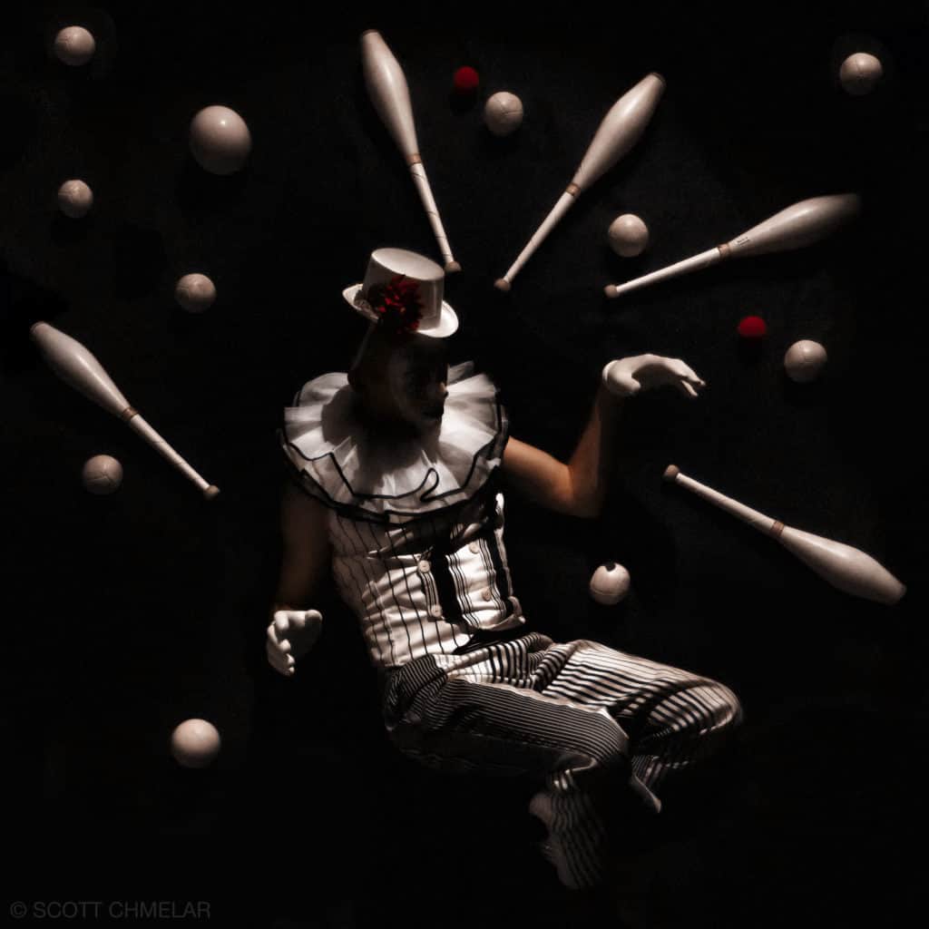 Imagine Circus Juggle in Space Adam