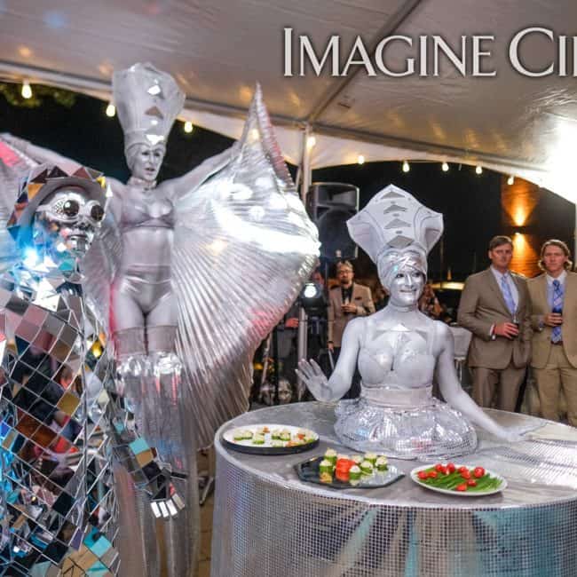 Mirror Man, Silver, Stilt Walker, Strolling Table, Classy Art, Imagine Circus, Performer, Adrenaline, Tain, Azul, Photo by The Nixons Photography