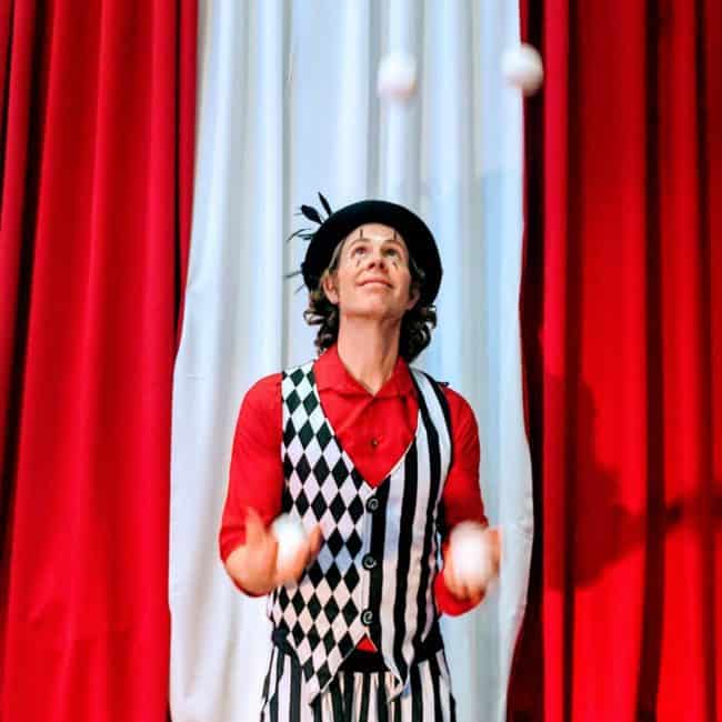 Tain, Juggler, Imagine Circus Performer, Time with Tain Show