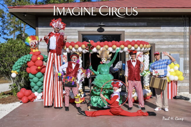 Group Holiday, Imagine Circus, Performer, Holidays, Photo by Paul Camp Photography